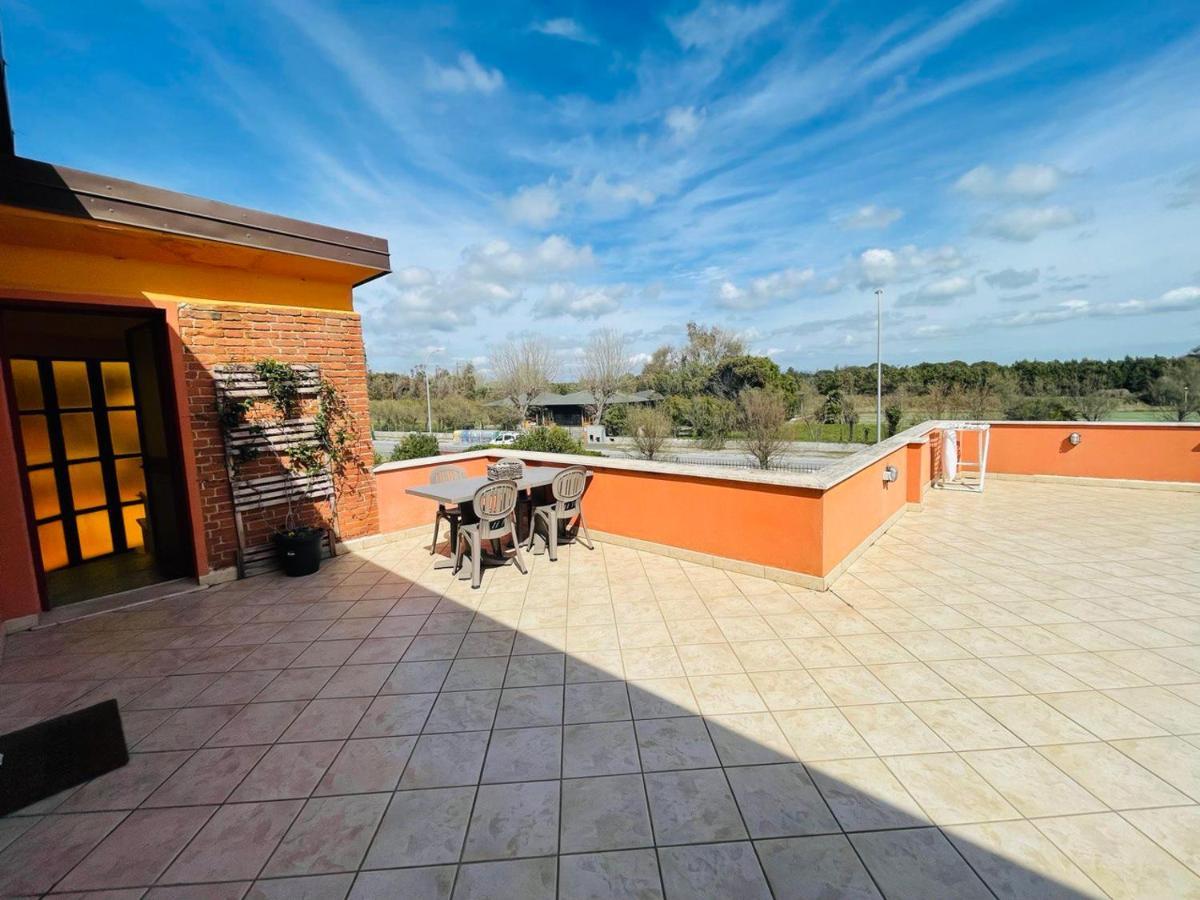Regina Del Mare Holiday Apartments Tirrenia Eksteriør bilde